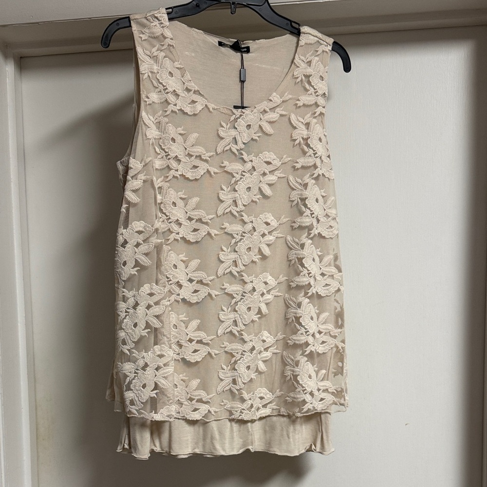 Cable & Gauge Cream Floral Lace Blouse